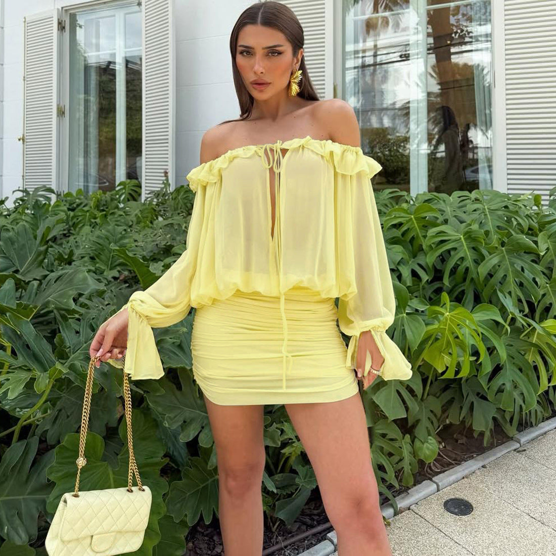 Robe d'automne pour femme, sexy, épaules dénudées, découpes ajourées, ceinture nouée, couleur unie, coupe ajustée, sac banane