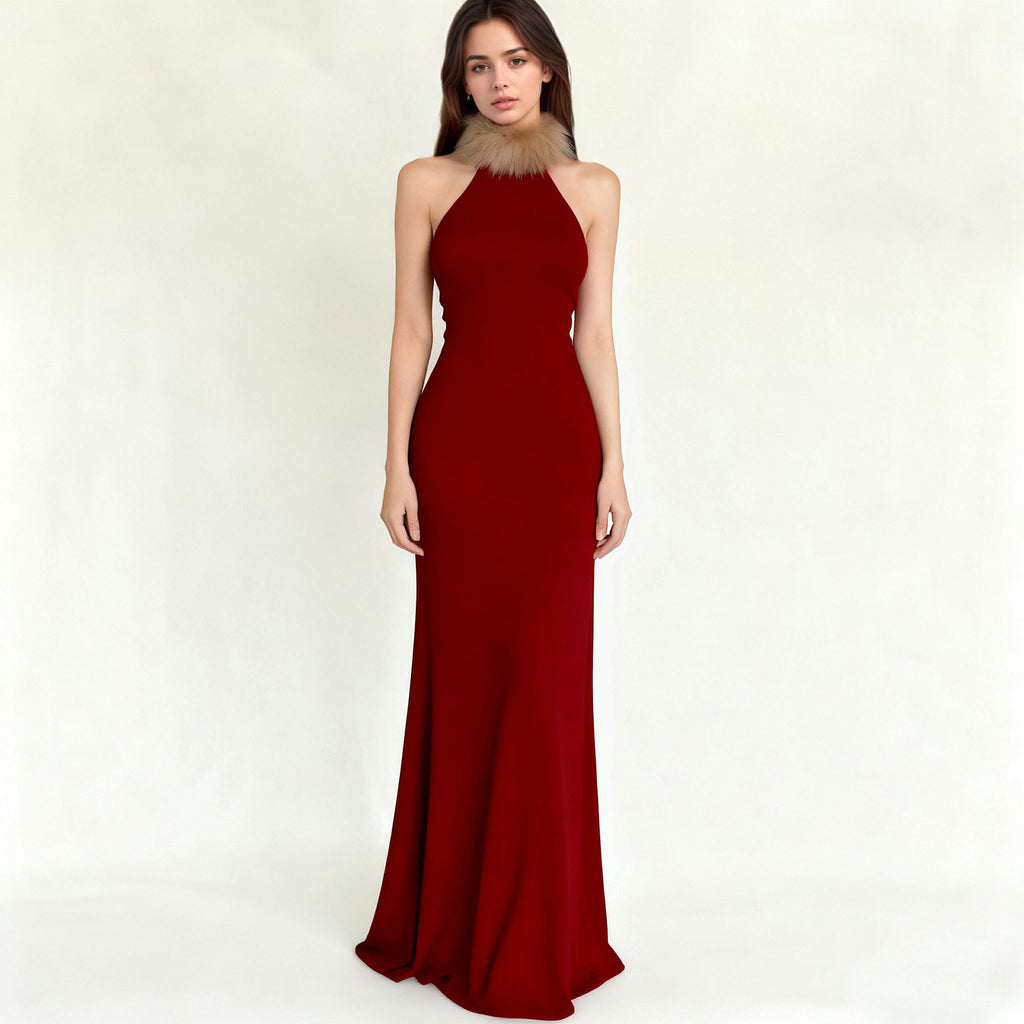 Robe longue élégante et cintrée à volants rouges rétro avec surpiqûres contrastées en fourrure rouge, idéale pour les fêtes annuelles.