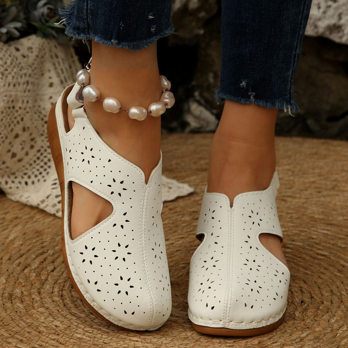 Hollow Out Cutout out Breathable Velcro Thick Bottom Cool Women Wedge Stitching Toe Cap Beach Slippers