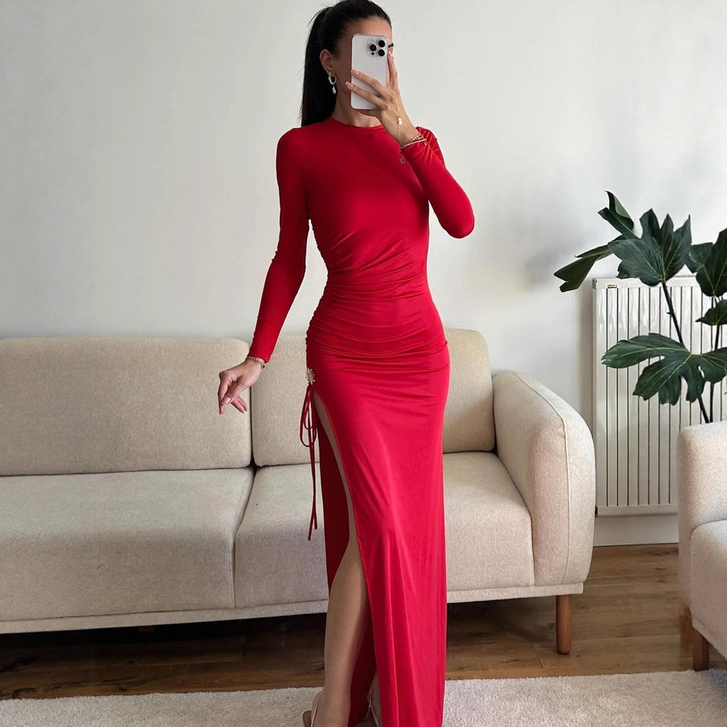 Vestido largo de manga larga con encaje y aberturas decorativas de metal para mujer de principios de otoño