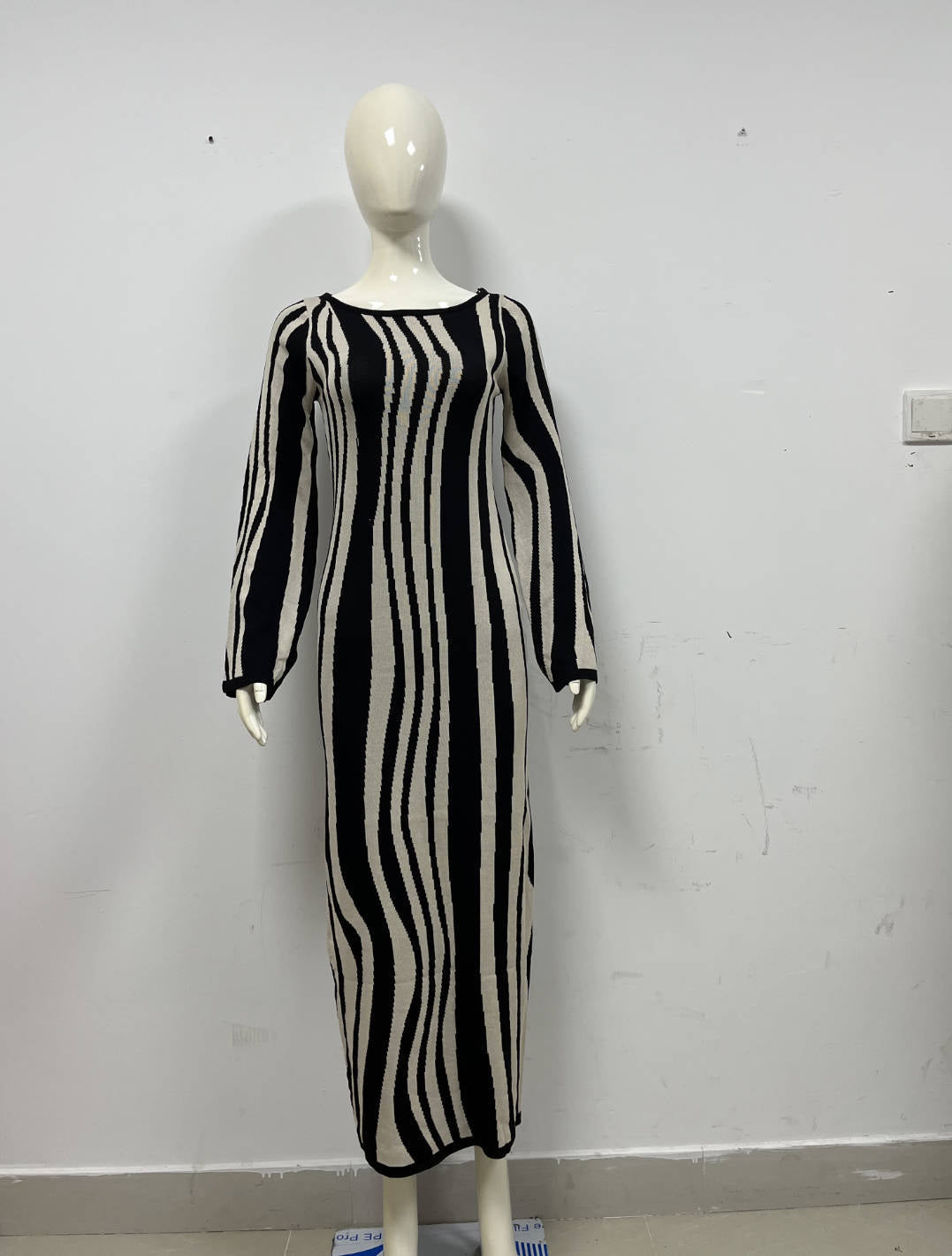 Black Apricot Stripes