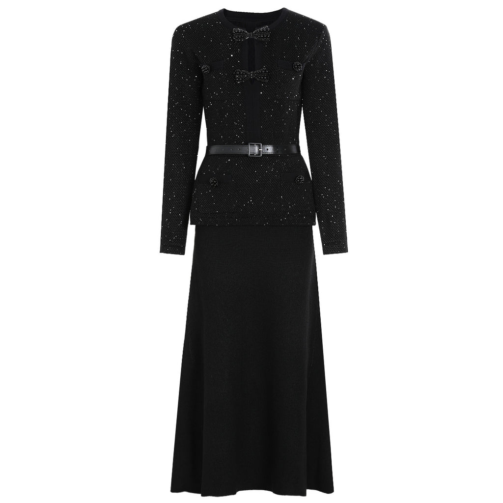 Robe printemps-automne en maille à col rond et coupe ajustée, ornée de perles, manches longues