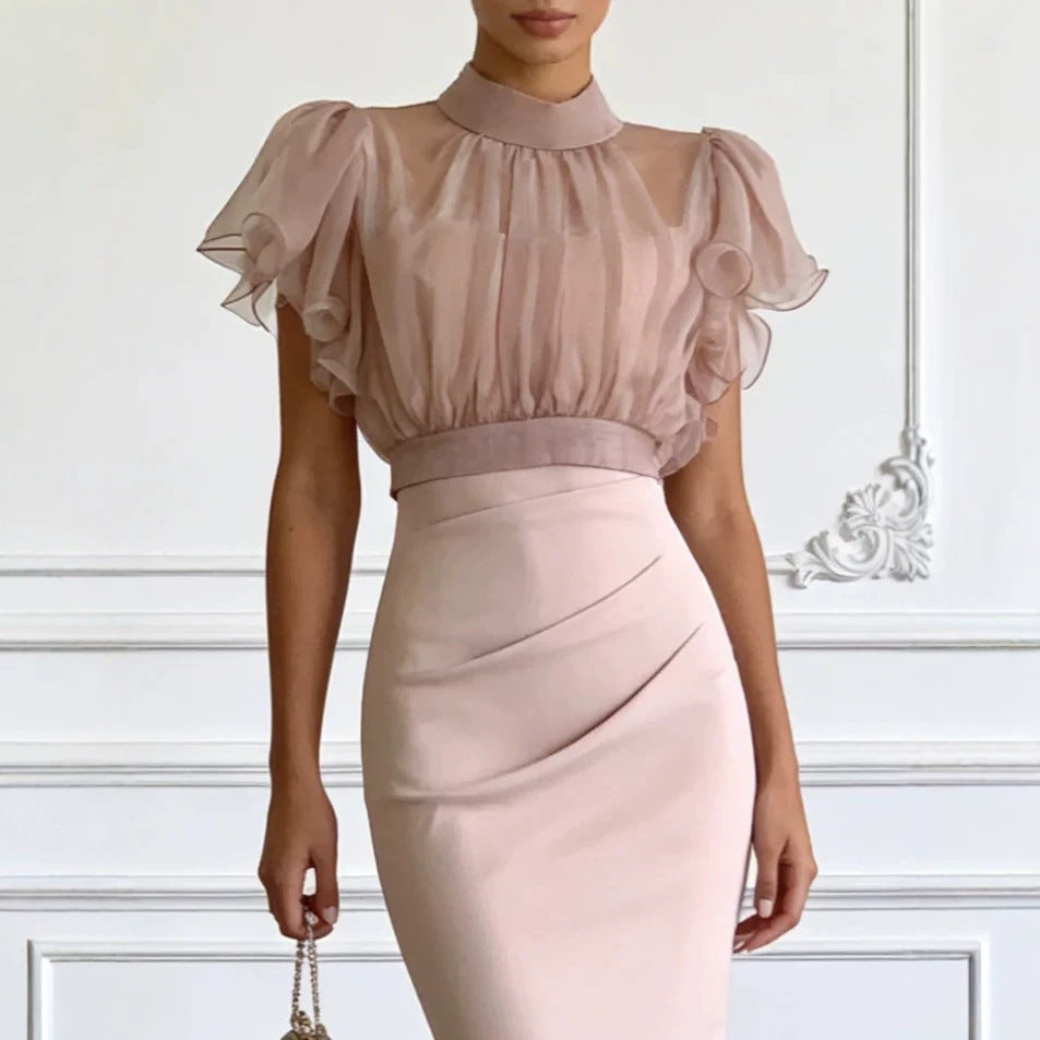 Robe fourreau à bretelles avec haut en résille transparente lacée et taille contrôlée, à la mode
