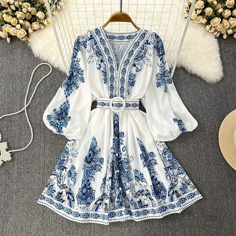 Robe bohème imprimée à manches longues et col en V pour femme, tendance printemps.
