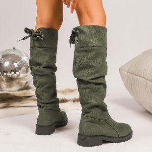 blackish green