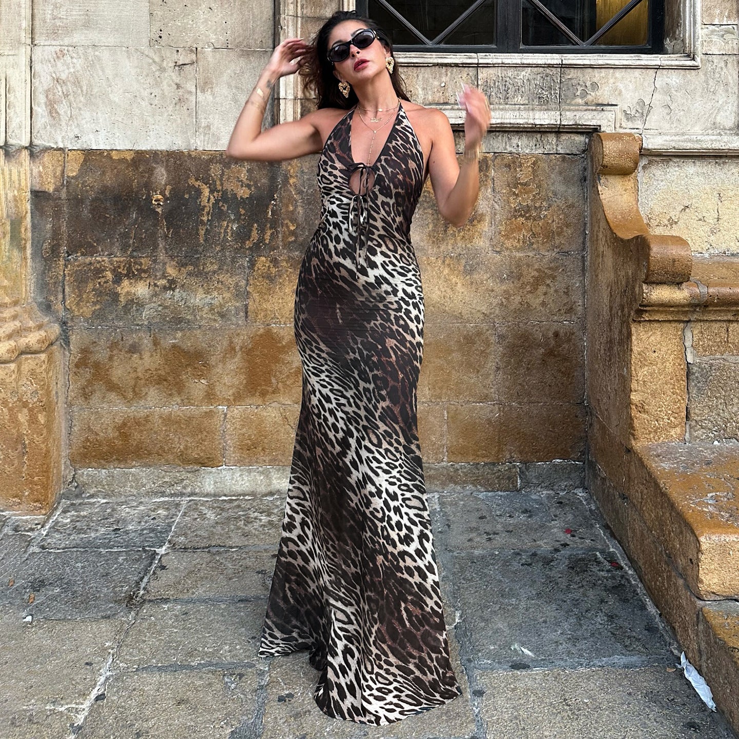Robe de soirée sexy imprimée léopard dos nu à col halter noué en V