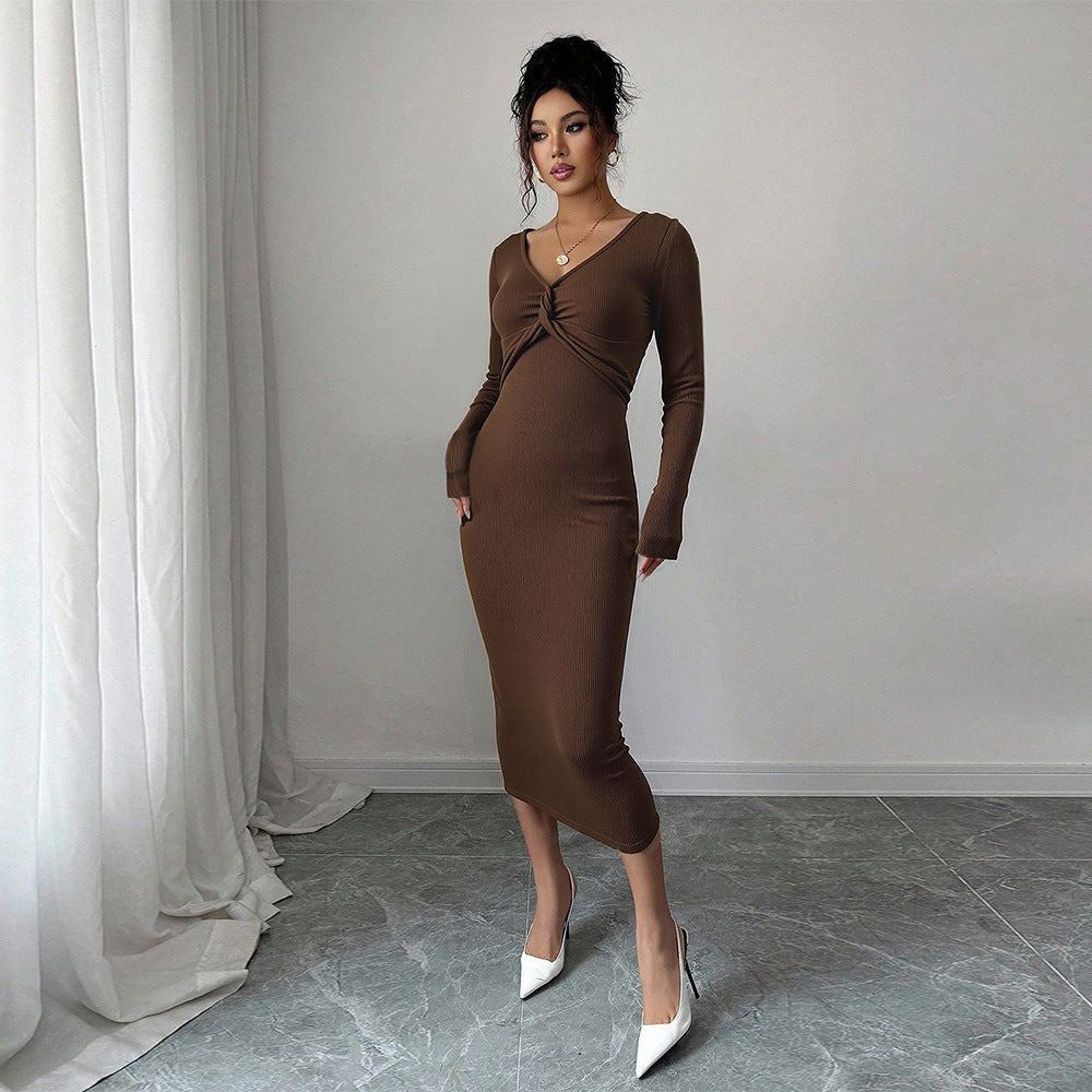 Vestido marrón con escote en V para mujer, diseño torcido en el pecho, corte entallado, manga tres cuartos, elegante, para desplazamientos diarios, primavera y otoño