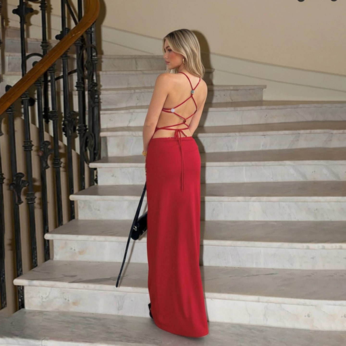 Robe longue rouge élégante à lacets et perles pour femme, dos nu, sexy, cocktail, fête.