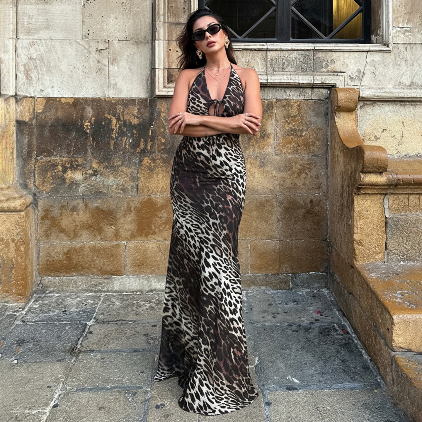 Robe de soirée sexy imprimée léopard dos nu à col halter noué en V
