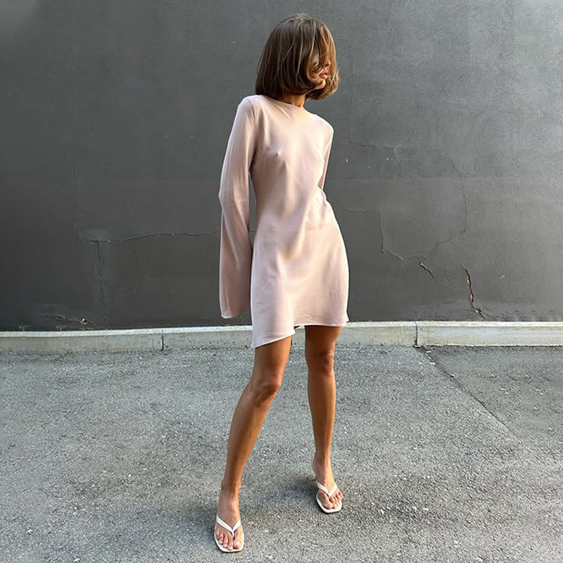 Robe courte élégante et tendance pour femme, ample, à col rond et manches longues, en satin confortable.