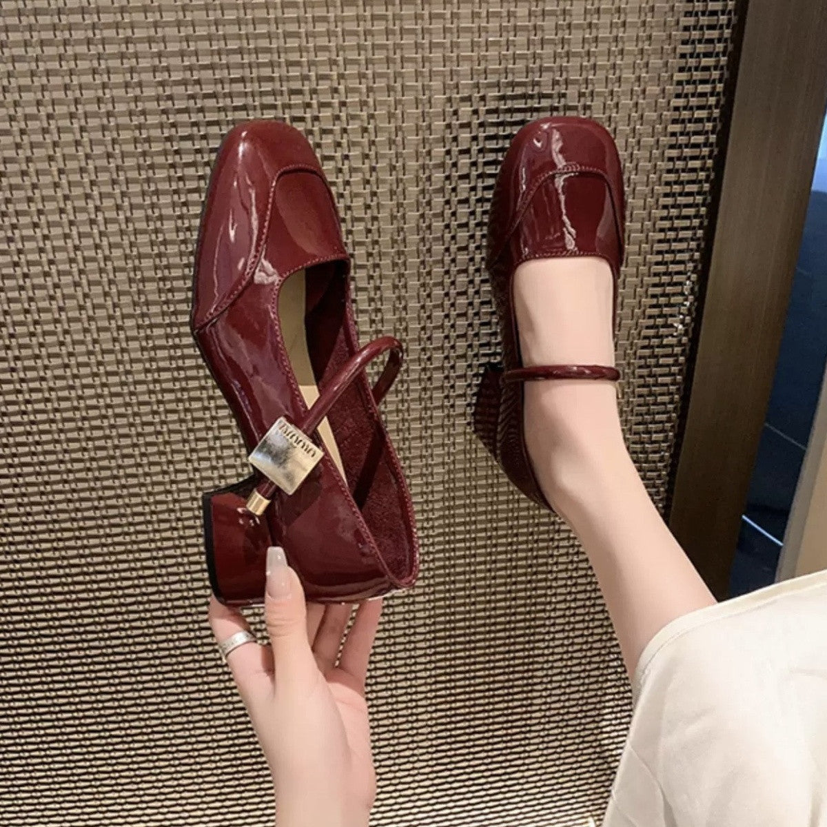 24060b5fed60c4994cbfe0c197499f54